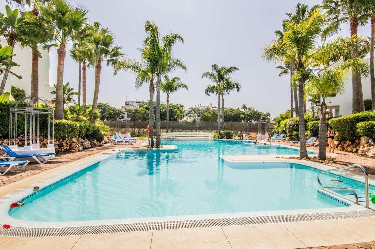 Jardines De Aldaba, Puerto Banus. Apartment