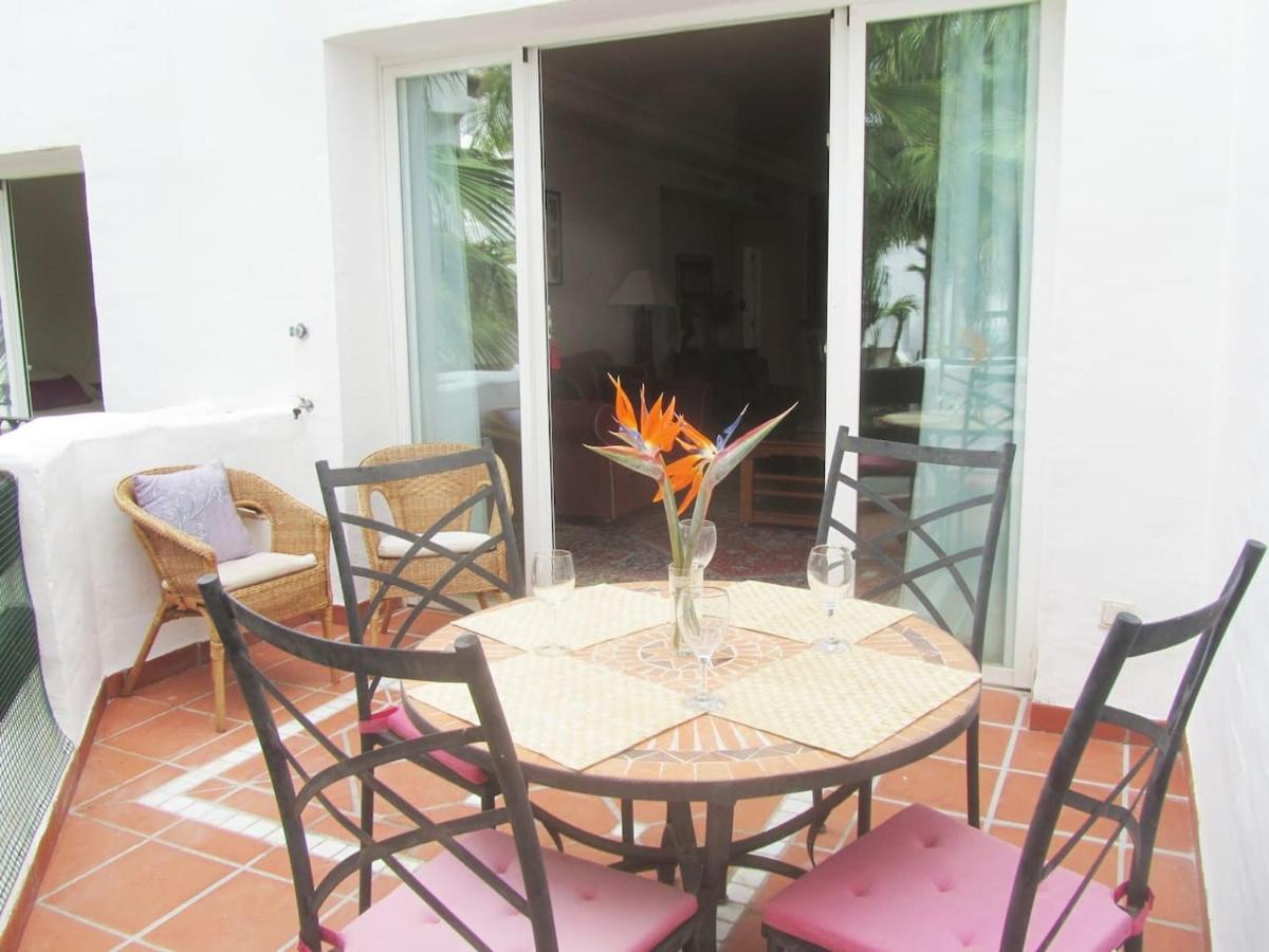 Jardines De Aldaba, Puerto Banus. *